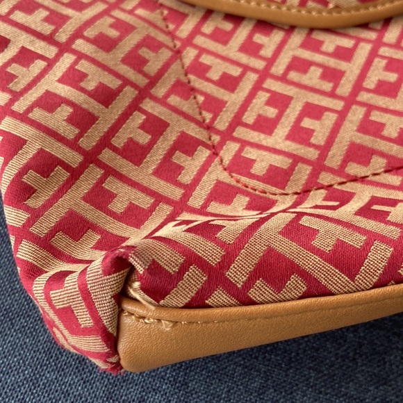 Tommy Hilfiger Shoulder Bag - Picture 6 of 8